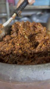 สูตรเฉพาะ ไม่เหมือนใคร น้ำพริก ปลาร้า+ปลาแห้ง แบรนด์ ยายแมวแจ่วแซ่บ