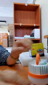 โคมไฟ LED แบบพกพา โคมไฟฉุกเฉินสำหรับกลางคืนเหมาะ ตกปลา ตั้งแค้มป์ ตลาดถนนคนเดิน โคมชาร์จUSB อยู่ได้นาน 6-8 HRS