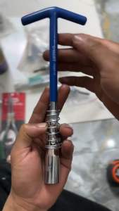 Tay vặn mở Bugi chữ T lắc léo Wadfow 16mm
