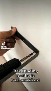 Rak Ambalan Dinding Meja TV Gantung Melayang Tempel Dinding