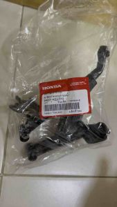 ขายึดตะกร้า แท้ศูนย์ Wave110i (21-24) รหัส 64221-K2J-T10