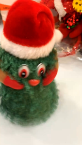 Mainan pohon natal bergoyang dengan musik Pohon Natal Bernyanyi Menari 360 Derajat