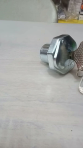 TUTUP TANGKI SOLAR / CAP TANK ISUZU TRAGA