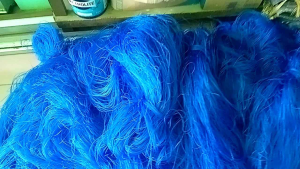 jaring pengaman lapangan voli volley warna biru 12 x 5 biru lebar lubang 11 cm anyaman mesin