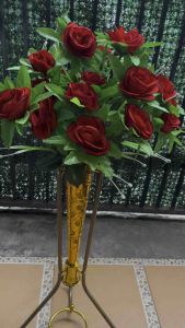 bunga sudut ruangan bunga mawar artificial bunga cantik kuntum 18 berikut pot atas dong gold