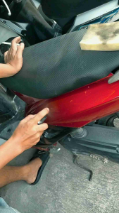 Pengkilap body motor dan mobil glossy multiguna