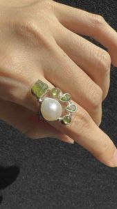 Natural Genuine | Loveau Jewel | 【 Stone of Luck 💚】  • HQ Peridot x Baroque Pearl Ring  • S925 | Adjustable