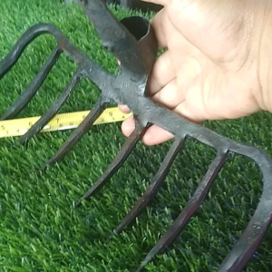 Gacok garuk rumput jerami dan sampah ukuran lebar bahan besi tempa