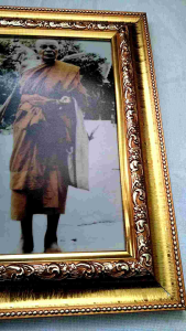 รูปหลวงพ่อแดง วัดเขาบันไดอิฐ พร้อมใส่กรอบสีทอง ขนาด4*6นิ้ว แขวนได้ตั้งได้ พร้อมบูชา