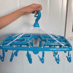 UniGlobal High Quality Heavy Duty Foldable Hanger Space Saver Easy To Use with 24Clips