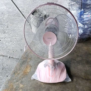 New Arrival: พัดลมฮาตาริ14 ตั้งโต๊ะสีพาสเทล รุ่นใหม่สไตล์มินิมอล (คละสี)