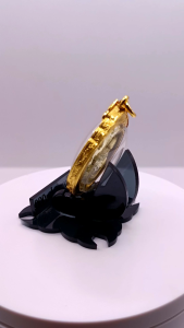 K470 เหรียญ ท้าวเวสสุวรรณ เท้าเวสสุวรรณ หลัง ราหูอมจันทร์ รุ่น รวยทันใจมหาเศรษฐี ปลุกเสกพิธีใหญ่ วัดสุทัศน์ เนื้อโลหะ ลงยา ขนาด 5x3 cm