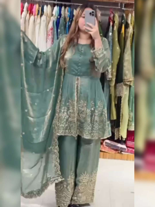 [PRE-ORDER] 2026 AUG BOLLYWOOD GRAND PALAZO SUIT WITH EMBROIDERY SEQUINS WORK SIZE M TO 2XL ( DELIVERY 10 WORKING DAYS) ETA: 2026-12-30- | GRAND PARTY WEAR EMBROIDERED SEQUENCE WORK SUIT | DINNER DRESS