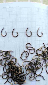 LƯỠI CÂU CẮM HOÀ LONG 6 ĐUÔI DẸP 100 CÁI