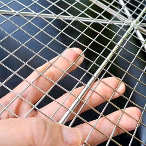 Vỉ Nướng BBQ Bằng Thép Không Rỉ Có Đủ Mọi Kích Cở Vỉ Nướng Bếp Than Hoa
