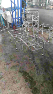 CMS ขาตั้งหัวแก๊สสแตนเลส (เฉพาะขาตั้งเท่านั้น) ขนาด ความกว้าง 45 ซม. ความยาว 45 ซม. ความสูง 40 ซม. ใช้กับหัวแก็สขนาด kb8