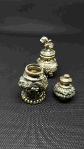 Koleksi Antik Kantong Naga Kuningsn