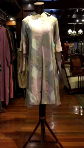 Khirza Tunik by Dian Pelangi: Blouse & Baju Atasan Cantik untuk Wanita