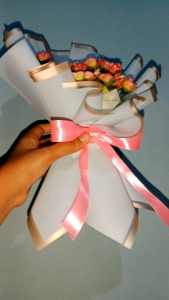 buket mawar mini hadiah wisuda ulang tahun valentine