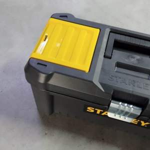 Stanley STST1-75518 16″ Home Essential Tool Box Metal Latch 406x205x195mm