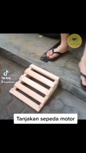 Tatakan Sepeda Motor: Aksesoris & Desain Tahan Lama