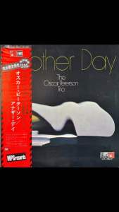 [ แผ่นเสียง Vinyl LP ] Artist : The Oscar Peterson Trio Album :  Another Day Cover : VG++  Disc : VG Manufactured : Japan Released : 1973 Price : 850