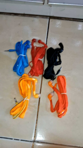 Earphone Unik Kabel Tali Sepatu Suara Jernih Nyaman Dipakai Untuk Mendengarkan Suara