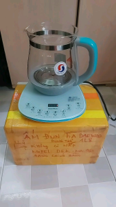 Bán ấm đun trà Daewoo 1L8 Model:DEK-MA980.Hàng Chính Hãng Daewoo.Xin Lưu ý : shop Bán ấm không có có nấp đậy nhé.Thay thế cho ấm bin bể.
