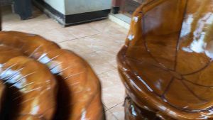 Kursi Teras Kayu Trembesi Solid: Desain & Fungsi