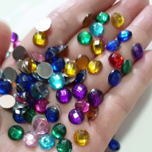 พลอยซีก เพชรซีก  8 มิล จำนวน100 ชิ้น คละสี ของตกแต่ง งานฝีมือ DIY