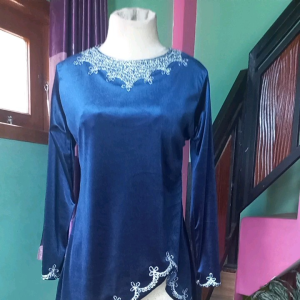 Kebaya Domas Beludru Modern Terbaru