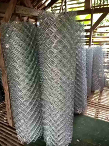 Kawat Pagar Harmonika Galvanis Panjang 25 Meter Tinggi 15 Meter Lubang 6x6 Cm