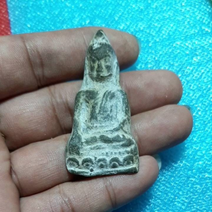 พระหูยาน ลพบุรี กรุวัดพรศรีมหาธาตุ พิมพ์กลาง เนื้อชิน กรุเก่า พร้อมเพิ่มเติมเก่า