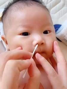 [SG STOCK] 200pcs Dual Tip Cotton Swabs with Ear Pick | Double Head All-Purpose Swab for Baby & Kid