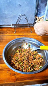 พริกลาบสุโขทัย สูตรดั้งเดิม หอมเครื่องเทศ 1000 ก./500 ก. และ 200 กรัม บรรจุถุงซิปล็อค