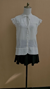 atasan wanita cream OLD NAVY cewek L santai kerja kuliah