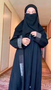 Abaya Outer Farasya & Gamis Hitam Temboro: Panduan Lengkap