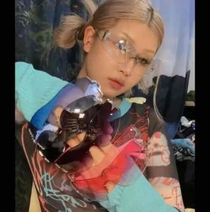 Crush me KM09 Kính râm mát ngôi sao trong suốt y2k punk rock acubi đi biển âu mỹ cục chiến chất grunge star sunglasses