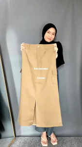 Rok Cargo Belah Depan Skirt Korean Style Wanita Kekinian - Rok Cargo Hitam