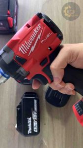 Đế Chuyển Pin Makita Cho Máy Milwaukee