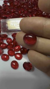 พลอยทรงไข่ 10x12 mm แพค 15 เม็ด เจียระไนหลังเบี้ยก้นแบน