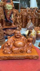 Tượng Phật Di Lặc Vạn Sự Như Ý tượng trưng cho sự may mắn ước nguyện được thực hiện gỗ hương có 3 kích thước