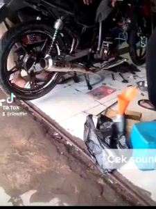 Knalpot Kompetisi Drag roadrace boreup Knalpot Harian R2 Muffler Sarangan Stengah Type R stenlis dan R black