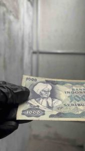 Uang Kertas 1000 Rupiah 1975 Seri Budaya Koleksi Kuno