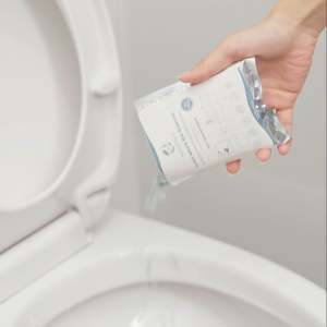 เสริมสวยใส จุลินทรีย์ย่อยสลายกาก สูตรเข้มข้น แพค 4 ซอง | สำหรับห้องน้ำ ควบคุมความหน้าที่ดูอ่อนเยาว์