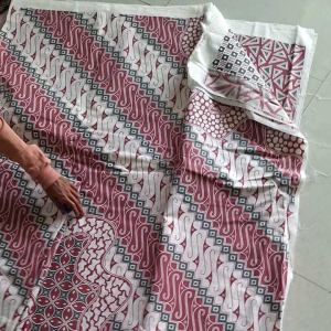 Kain Batik TRR: Kain Batik Halus Warna Pink Soft