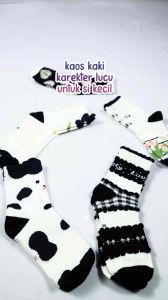 KAOS KAKI KIDS MOTIF SERIES ANYM DAFFI