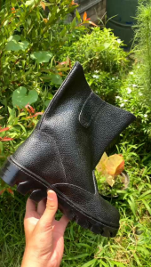 Sepatu Septi Saveti Safety Boot King Shoes nema Ujung Besi Kulit Buatan Keselamatan Kerja Pabrik Bengkel Bangunan sepatu safety bangunan sepatu safety proyek jalan tol sepatu safety terlaris sepatu safety king sepatu safety kulit