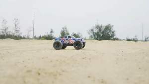 Xe điểu khiển địa hình RC 1/20 tốc độ cao 30km/h siêu mạnh mẽ chống va đập bền bỉ và chịu lực tốt cân mọi địa hình.