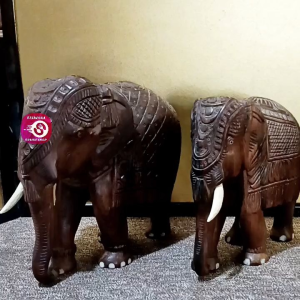 VINTAGE TRADITIONAL HAND-CARVED SOLID WOOD ELEPHANT FIGURINE • SOLD PER PC • JAPAN SURPLUS